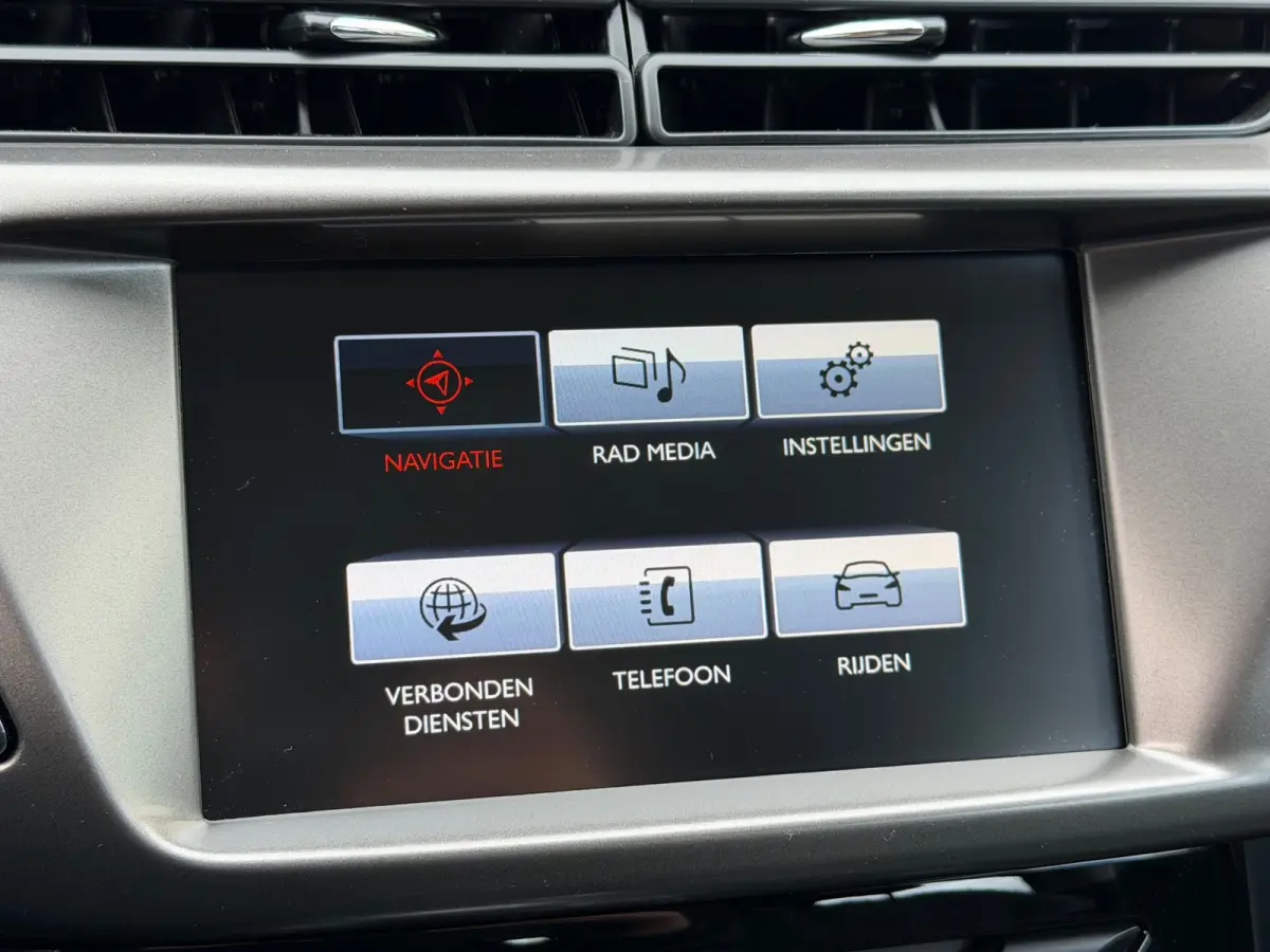 1.2 PureTech Selection|1e Eigenaar|D-Riem vv in 2024|Trekhaak|Navi|Airco|Cruise|PDC|Bleutooth|DealerOnderhouden|Isofix|