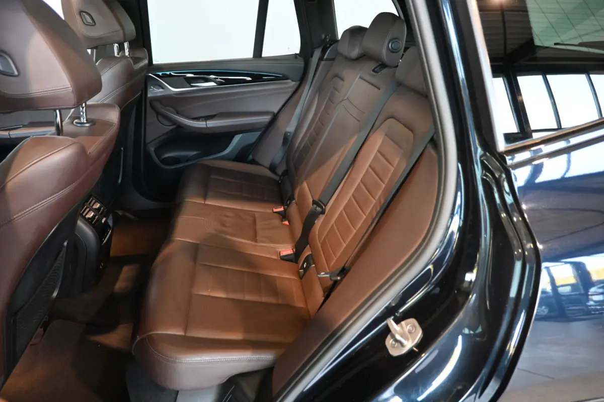 High Executive 80 kWh SOH 96.7% Clima Adaptieve Cruise Leder Panoramdak Harman&Kardon Trekhaak Inruil Mogelijk!