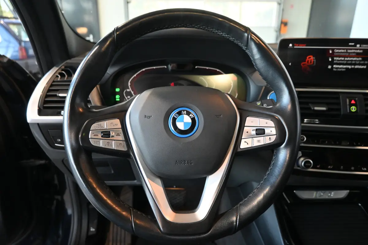 High Executive 80 kWh SOH 96.7% Clima Adaptieve Cruise Leder Panoramdak Harman&Kardon Trekhaak Inruil Mogelijk!