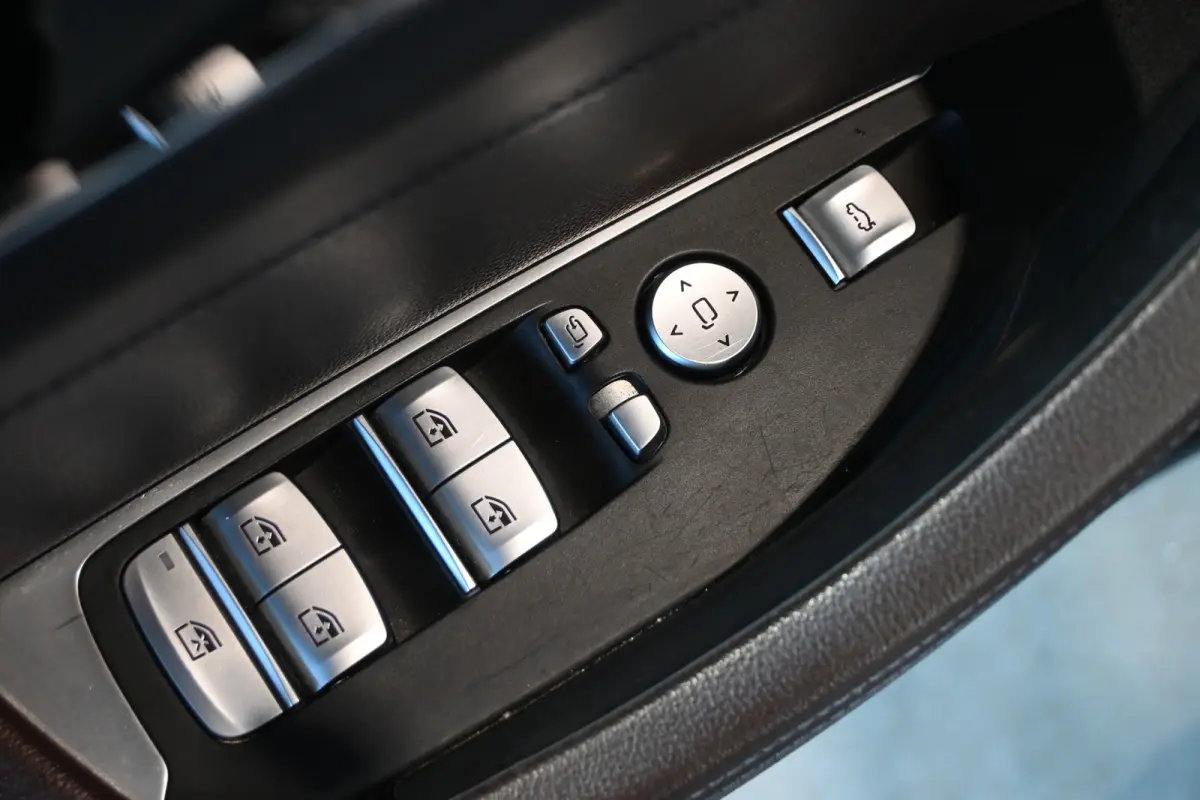High Executive 80 kWh SOH 96.7% Clima Adaptieve Cruise Leder Panoramdak Harman&Kardon Trekhaak Inruil Mogelijk!