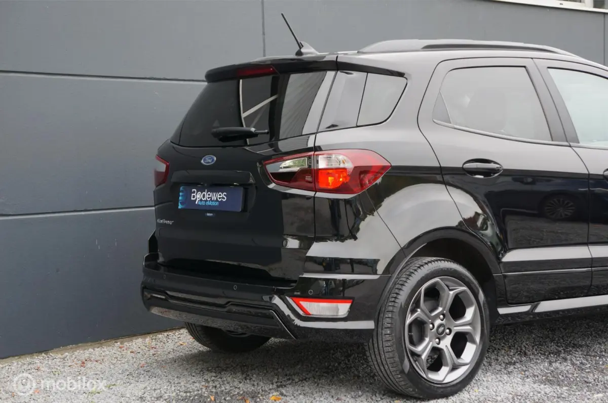 1.0 EcoBoost ST-Line Navi Clim LED Matrix B&O