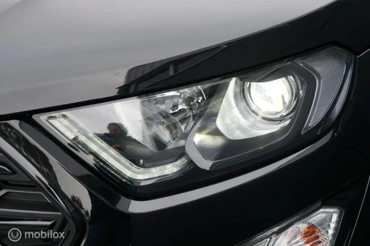 1.0 EcoBoost ST-Line Navi Clim LED Matrix B&O