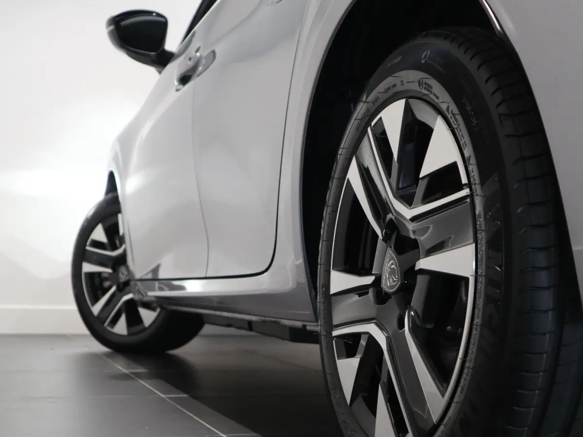 e-Style 50 kWh | Parkeerhulp | Stoelverwarming | Apple Carplay/Android Auto