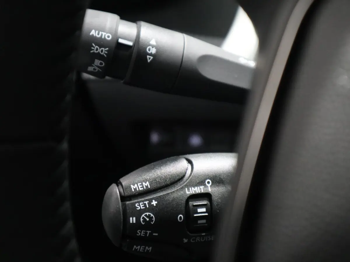e-Style 50 kWh | Parkeerhulp | Stoelverwarming | Apple Carplay/Android Auto