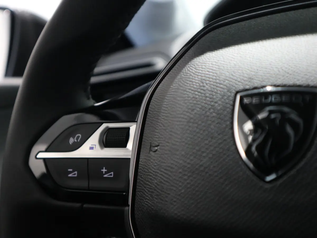 e-Style 50 kWh | Parkeerhulp | Stoelverwarming | Apple Carplay/Android Auto