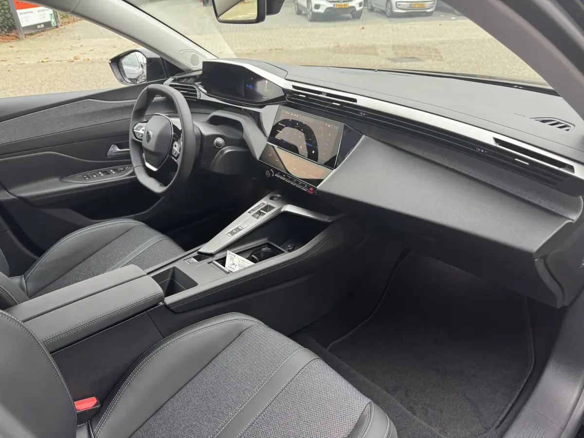 Allure EV 54 kWh l Camera achter | Draadloze Apple Carplay/Android Auto | Stoelverwarming