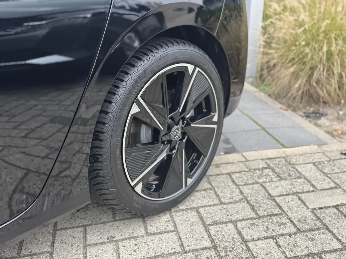 Allure EV 54 kWh l Camera achter | Draadloze Apple Carplay/Android Auto | Stoelverwarming