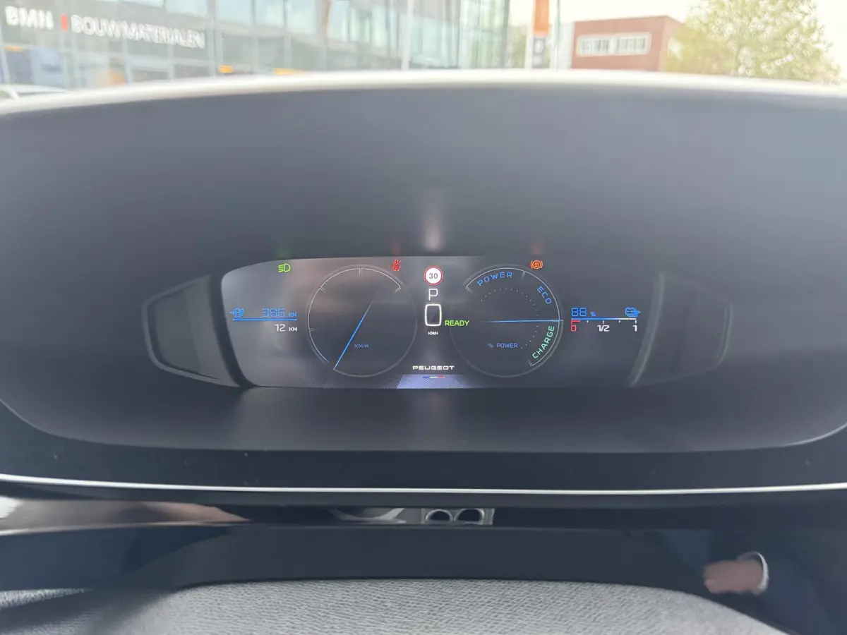Allure EV 54 kWh l Camera achter | Draadloze Apple Carplay/Android Auto | Stoelverwarming