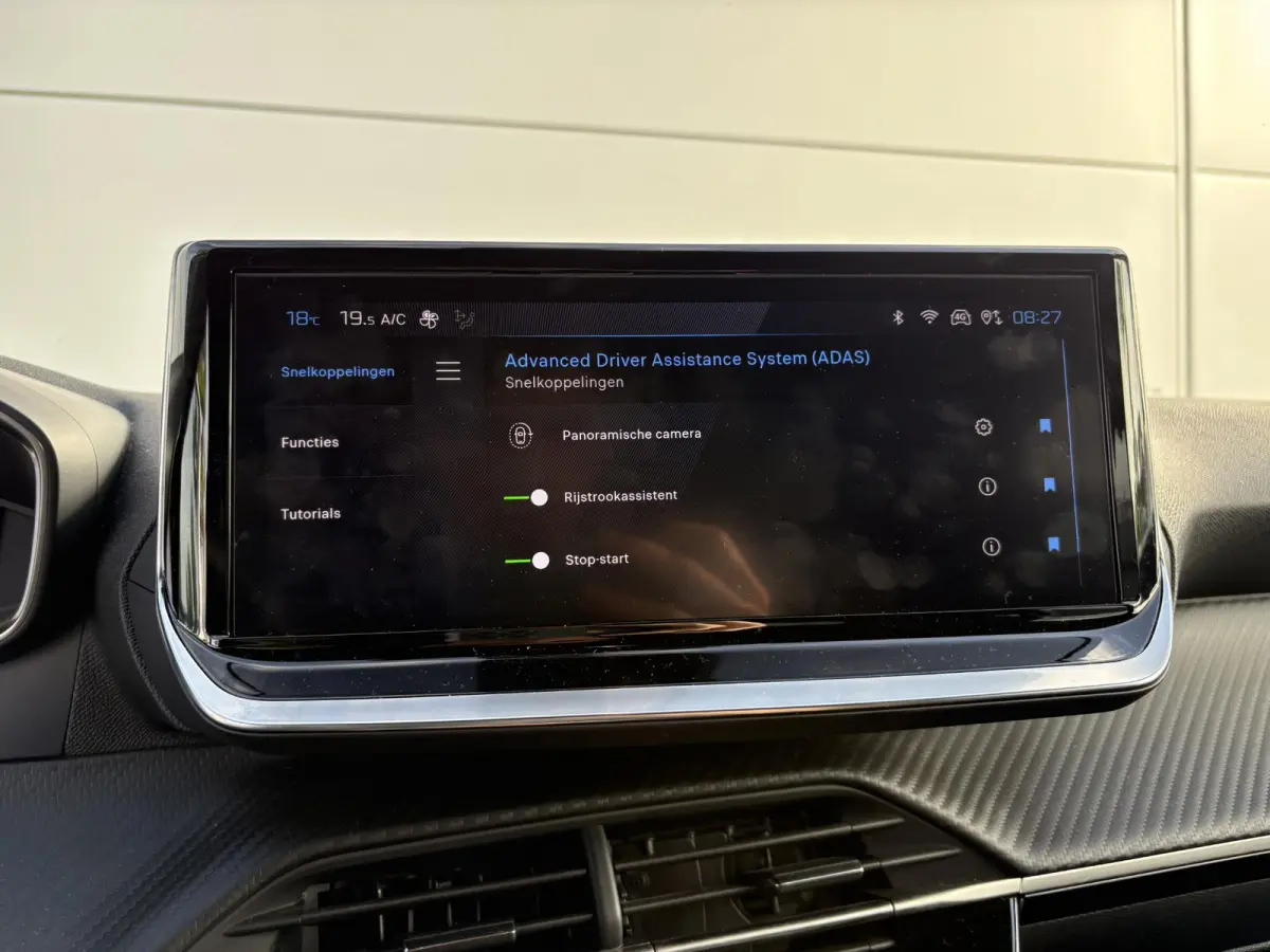 1.2 PureTech 100 Allure | Parkeerhulp | Camera voor | Draadloze Apple Carplay/Android Auto |