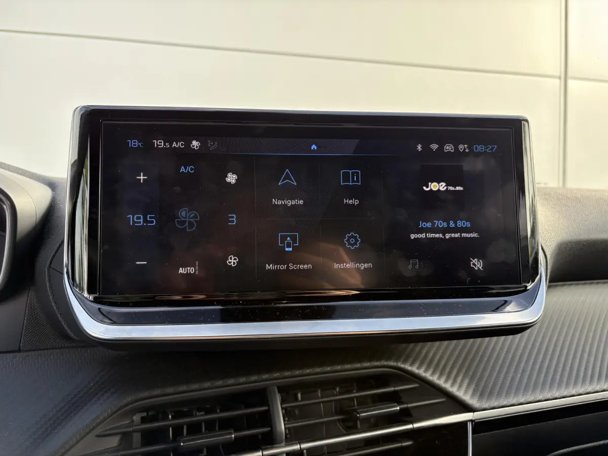 1.2 PureTech 100 Allure | Parkeerhulp | Camera voor | Draadloze Apple Carplay/Android Auto |