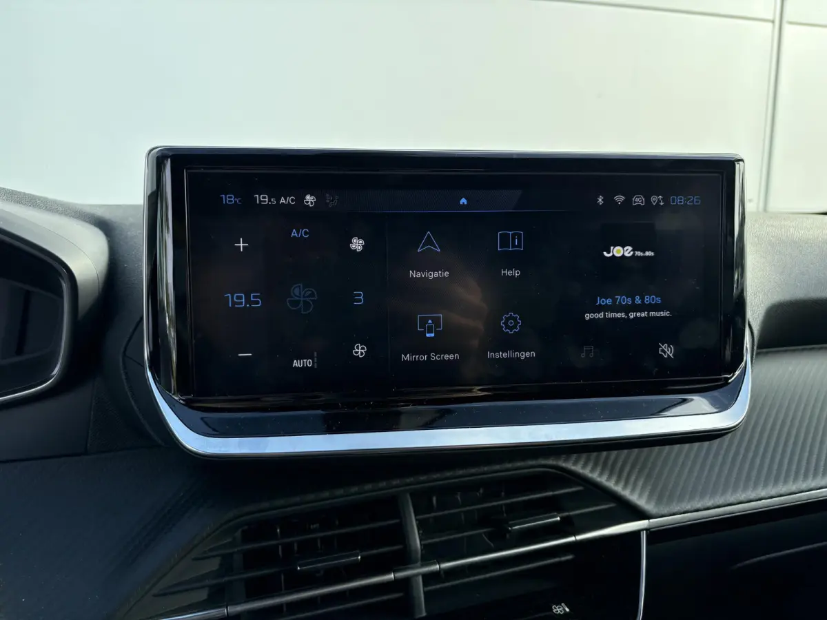 1.2 PureTech 100 Allure | Parkeerhulp | Camera voor | Draadloze Apple Carplay/Android Auto |
