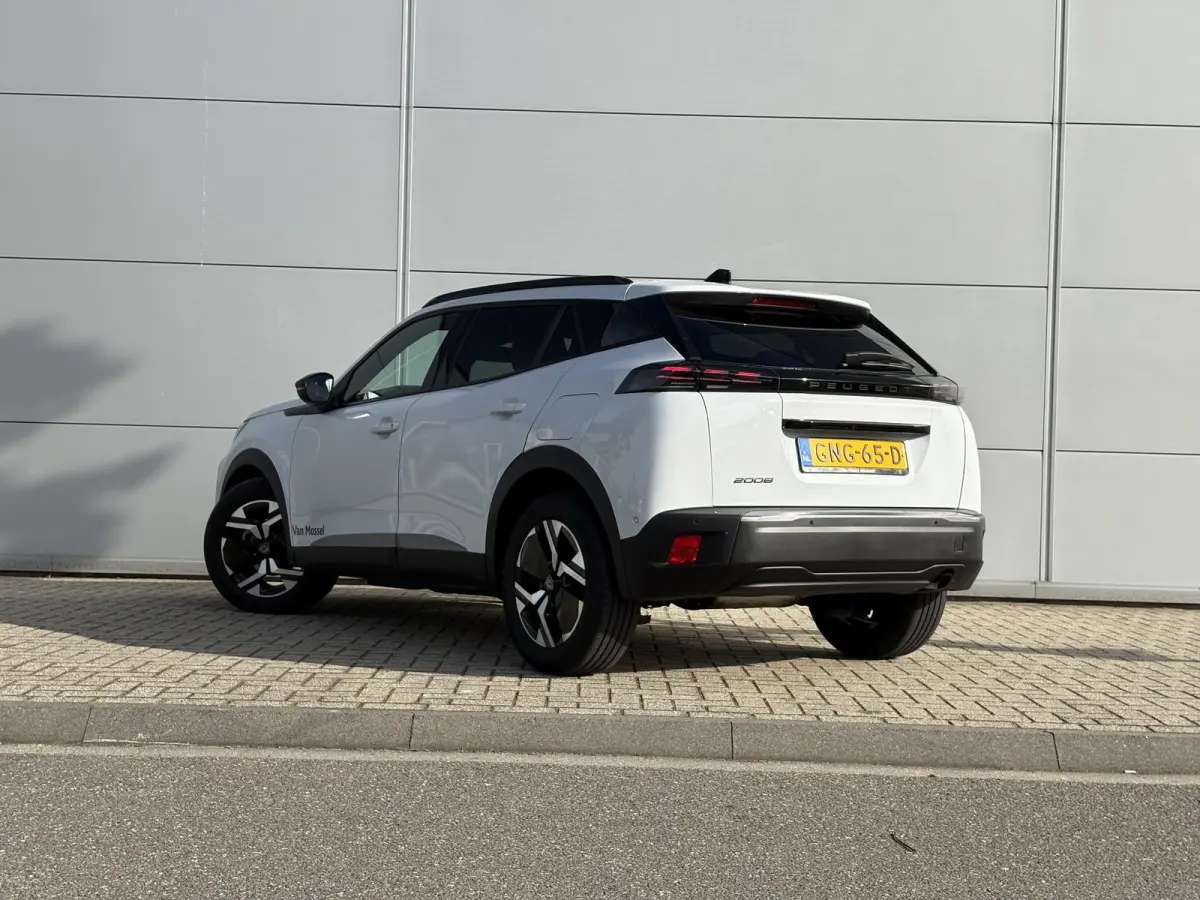1.2 PureTech 100 Allure | Parkeerhulp | Camera voor | Draadloze Apple Carplay/Android Auto |