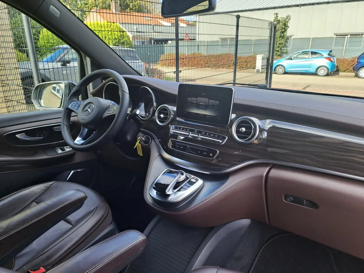 250d 4-MATIC AMG uitvoering Lang DC