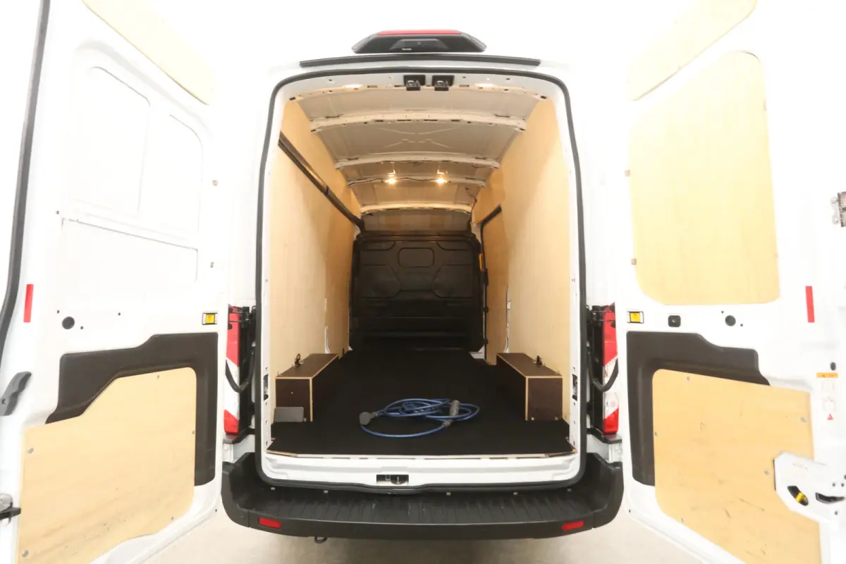 68 kWh L3H3 | Snelladen | SOH 98% | Clima | Cruise | 360° Camera | 3 Zits | Carplay | Navi