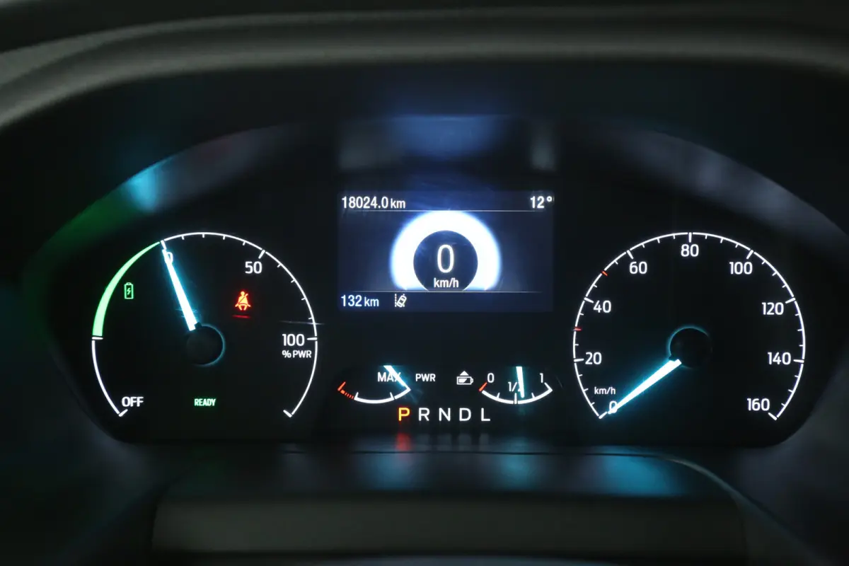68 kWh L3H3 | Snelladen | SOH 98% | Clima | Cruise | 360° Camera | 3 Zits | Carplay | Navi