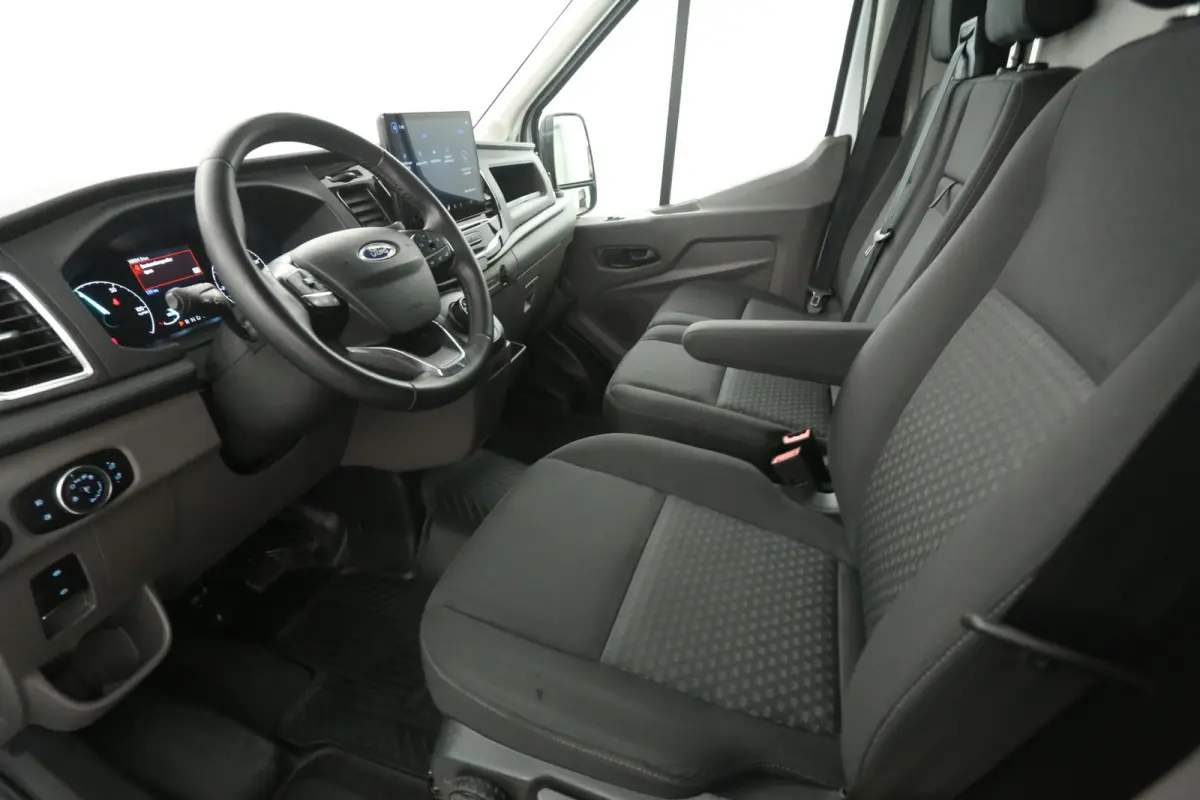 68 kWh L3H3 | Snelladen | SOH 98% | Clima | Cruise | 360° Camera | 3 Zits | Carplay | Navi