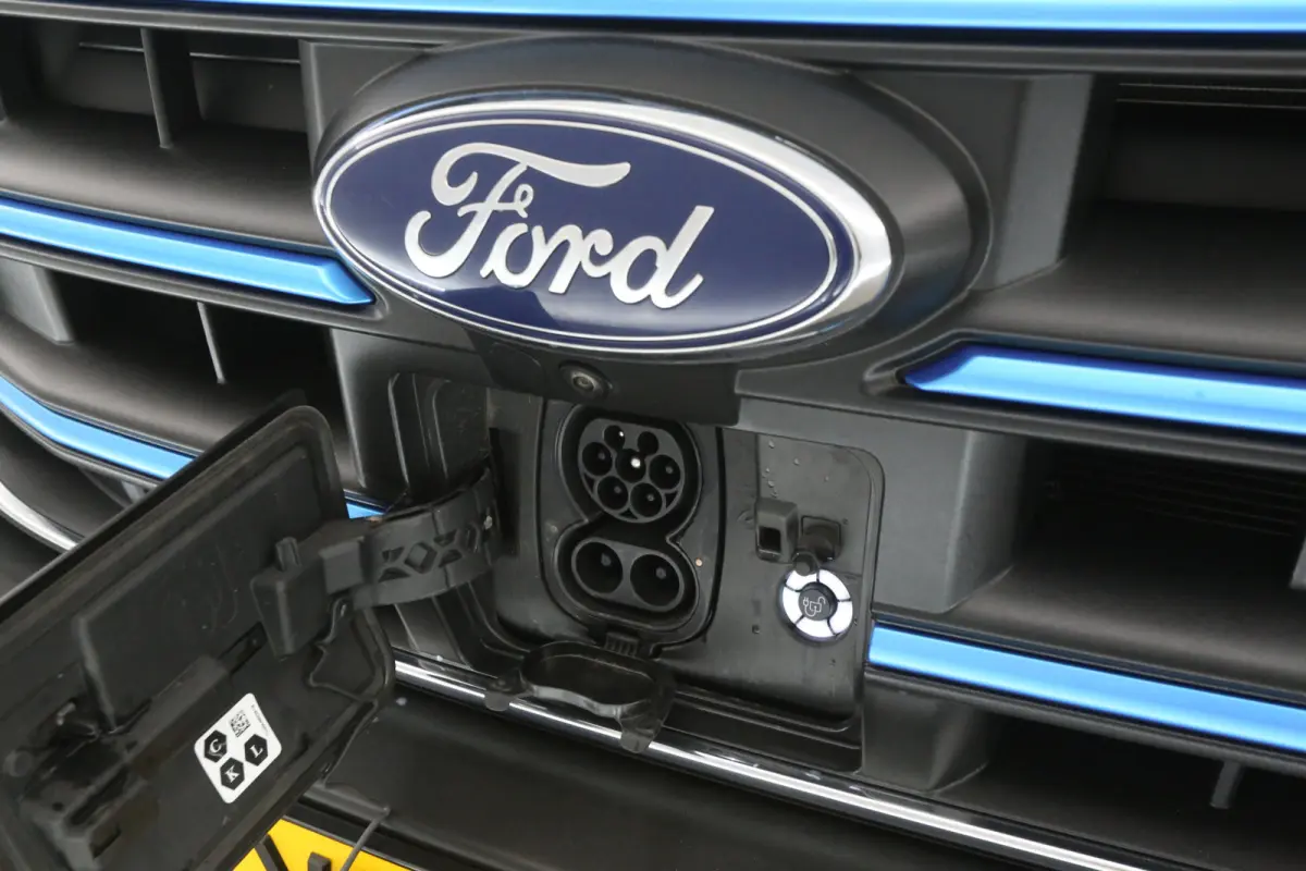 68 kWh L3H3 | Snelladen | SOH 98% | Clima | Cruise | 360° Camera | 3 Zits | Carplay | Navi