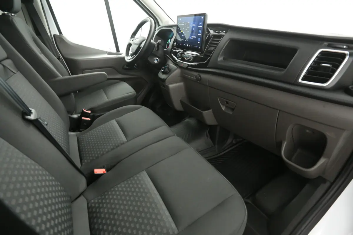 68 kWh L3H3 | Snelladen | SOH 98% | Clima | Cruise | 360° Camera | 3 Zits | Carplay | Navi