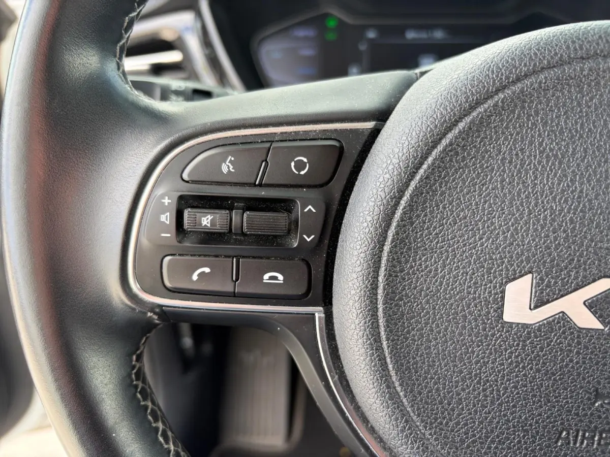1.6 GDi Hybrid DynamicLine | *1E EIGENAAR | TREKHAAK | FABRIEKSGARANTIE | APPLE CARPLAY/ ANDROID AUTO | NAVI | CAMERA | LMV | DAB+ | STOF/ LEDER | ETC…