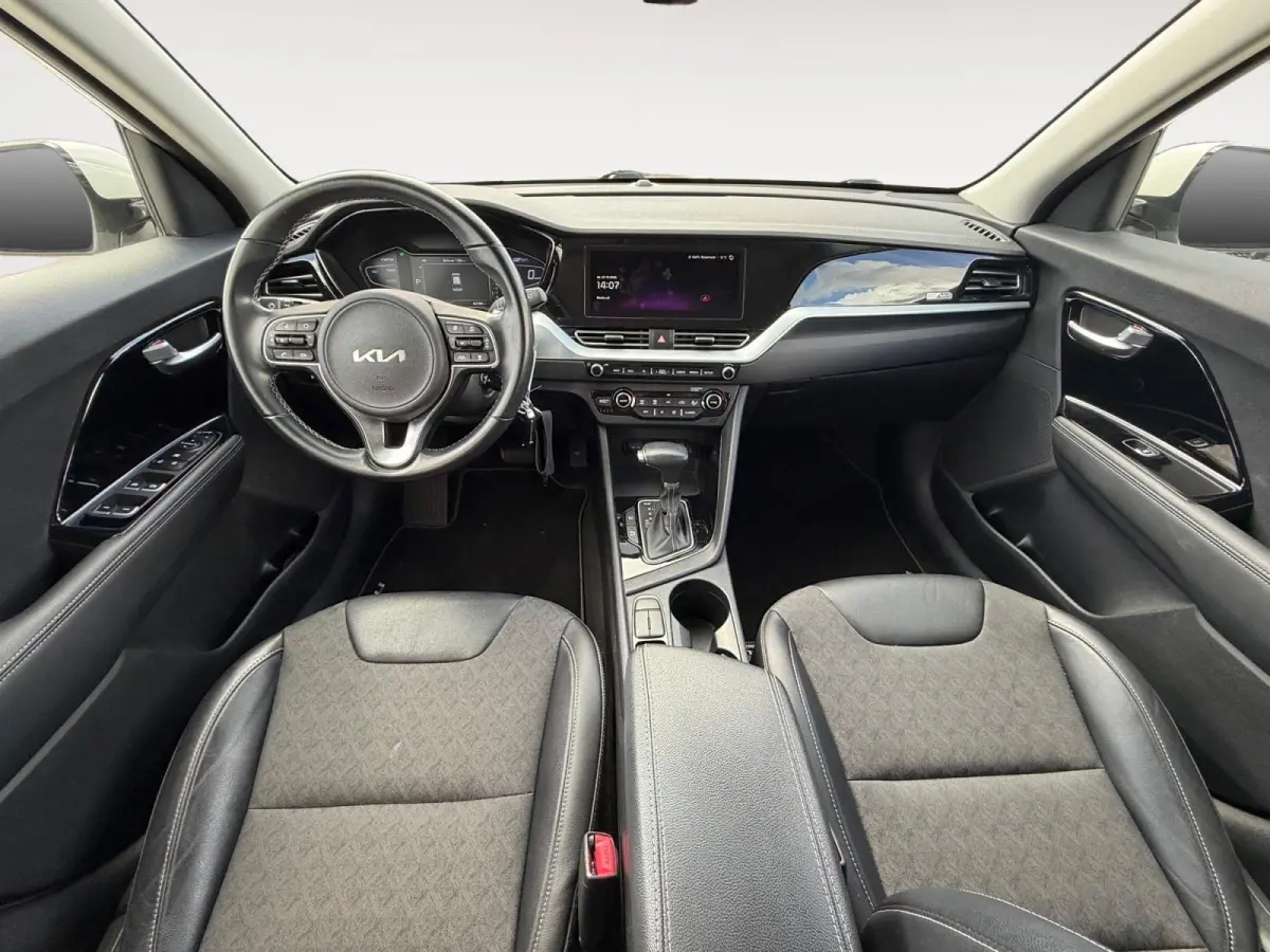 1.6 GDi Hybrid DynamicLine | *1E EIGENAAR | TREKHAAK | FABRIEKSGARANTIE | APPLE CARPLAY/ ANDROID AUTO | NAVI | CAMERA | LMV | DAB+ | STOF/ LEDER | ETC…