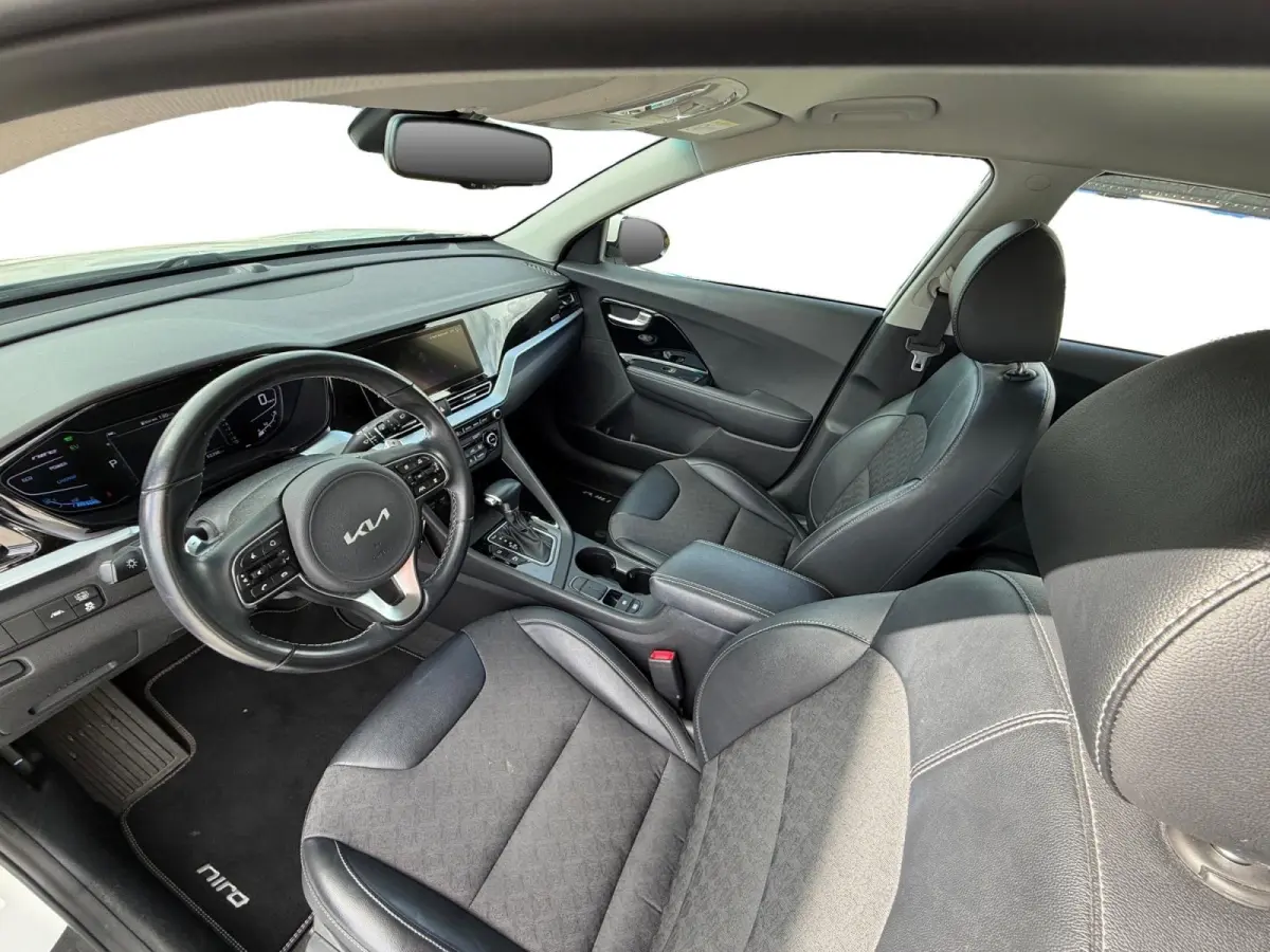1.6 GDi Hybrid DynamicLine | *1E EIGENAAR | TREKHAAK | FABRIEKSGARANTIE | APPLE CARPLAY/ ANDROID AUTO | NAVI | CAMERA | LMV | DAB+ | STOF/ LEDER | ETC…