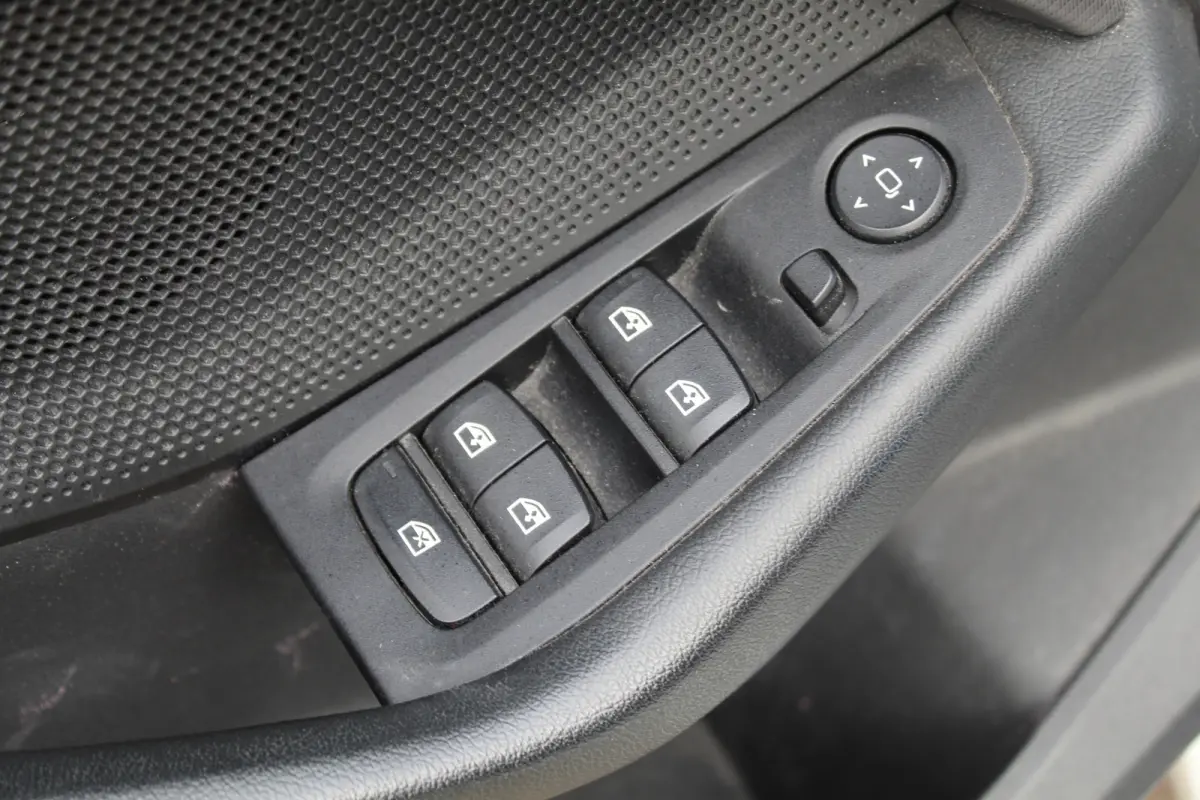 218i Executive Edition//Stoelverwarming//LED//Carplay!!
