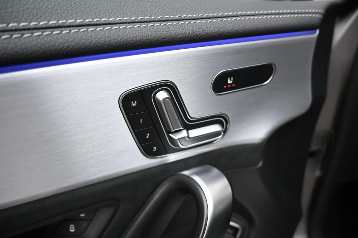 250 e Business Solution AMG | Memory | Burmester | Sfeer | Pano | Apple | Fabrieksgarantie 06-2028