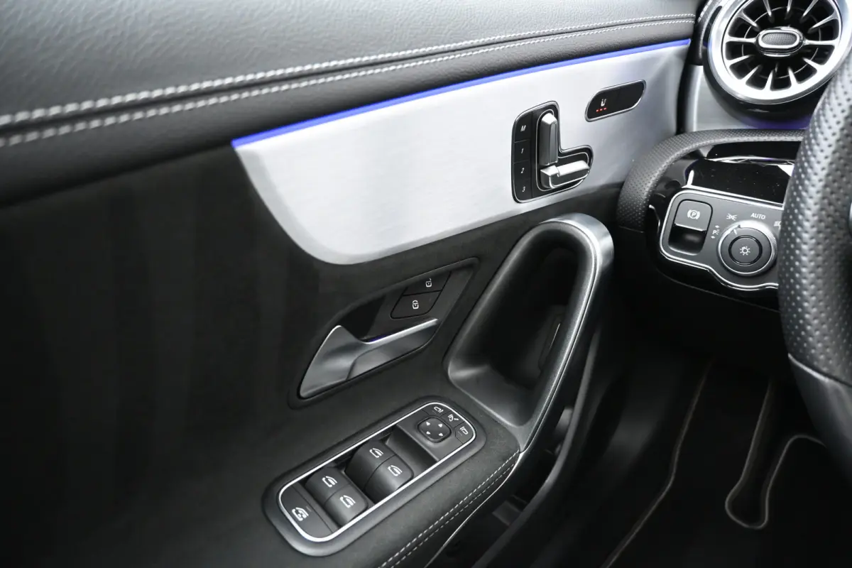 250 e Business Solution AMG | Memory | Burmester | Sfeer | Pano | Apple | Fabrieksgarantie 06-2028