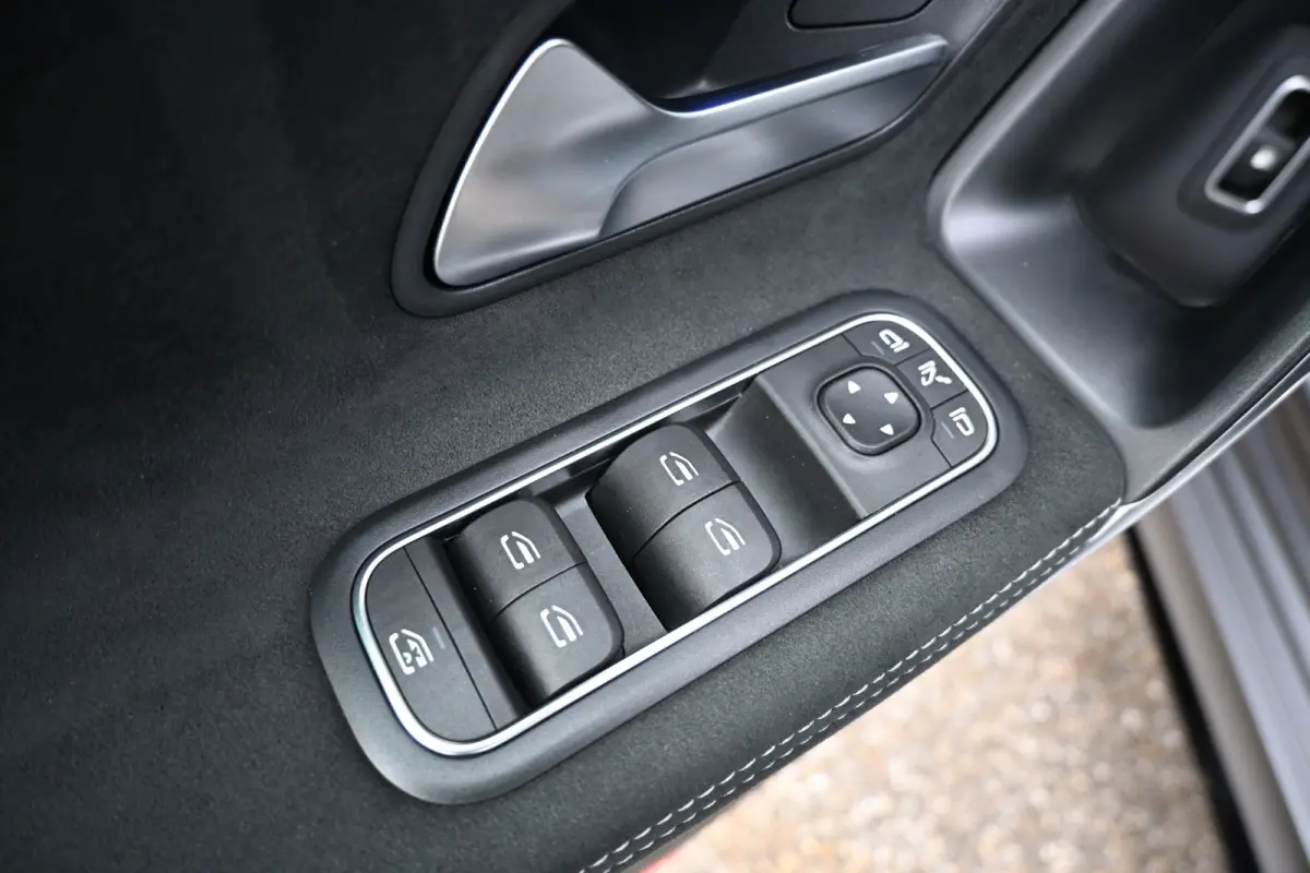 250 e Business Solution AMG | Memory | Burmester | Sfeer | Pano | Apple | Fabrieksgarantie 06-2028
