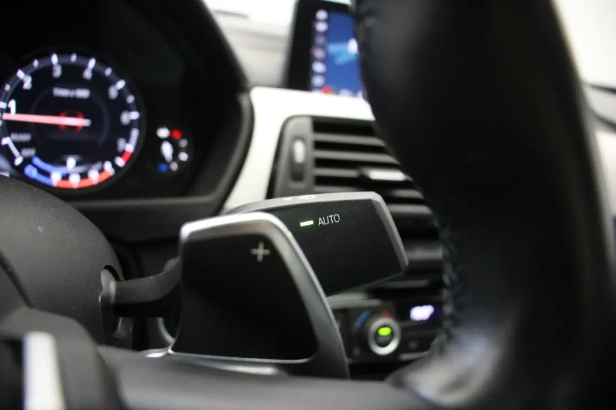 320i Edition M Sport Shadow Executive Automaat - Digitaal Cockpit, Schuif/Kanteldak, Afn. Trekhaak