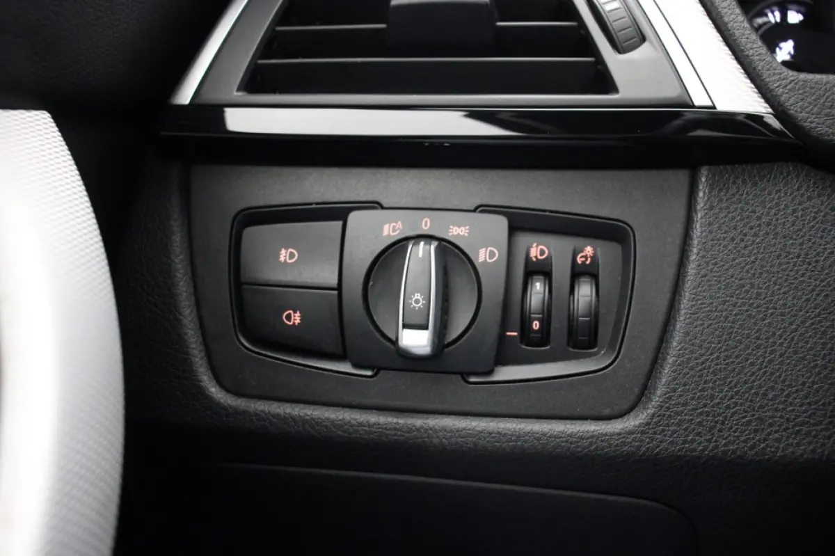320i Edition M Sport Shadow Executive Automaat - Digitaal Cockpit, Schuif/Kanteldak, Afn. Trekhaak