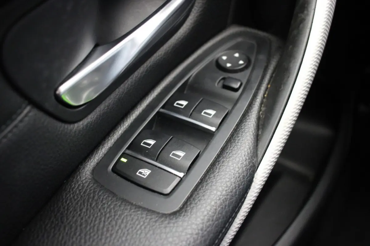 320i Edition M Sport Shadow Executive Automaat - Digitaal Cockpit, Schuif/Kanteldak, Afn. Trekhaak