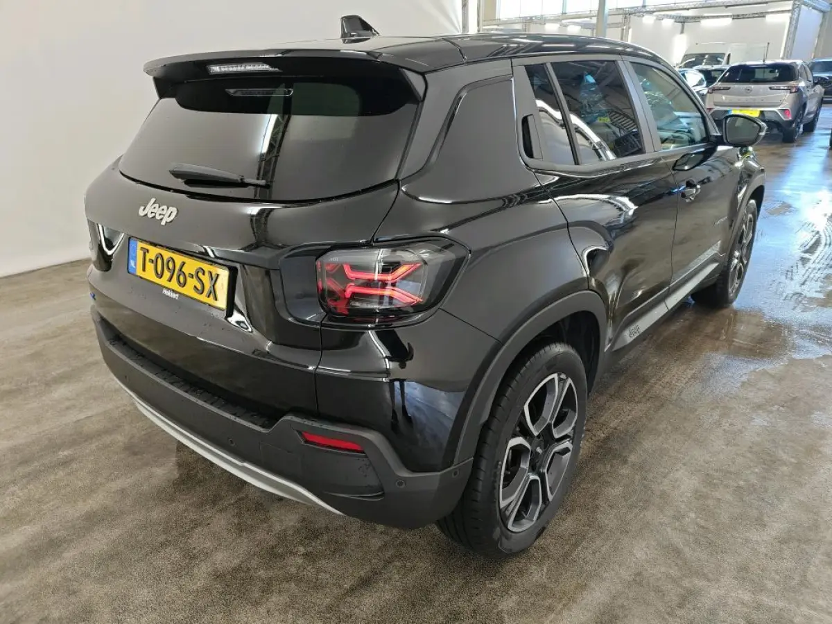 BLACK EDITION 54 kWh (97% SOH) I 3-FASE LADEN I P-CAMERA I NAVIGATIE