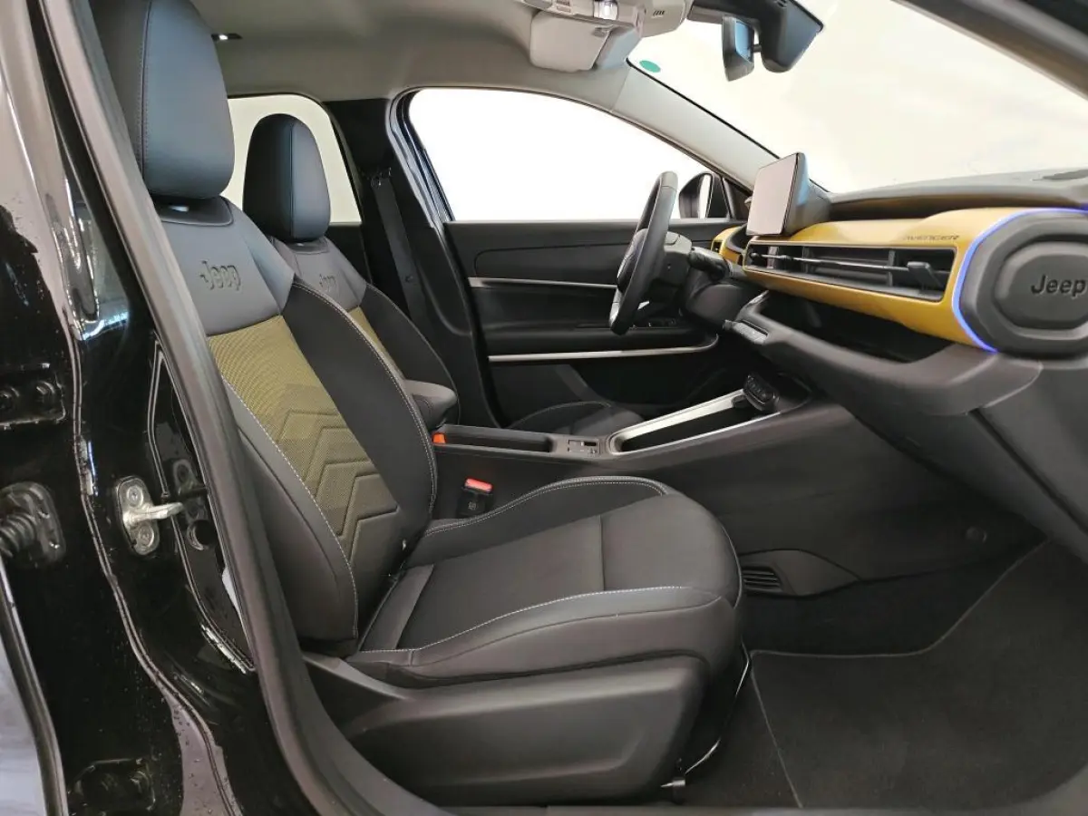 BLACK EDITION 54 kWh (97% SOH) I 3-FASE LADEN I P-CAMERA I NAVIGATIE