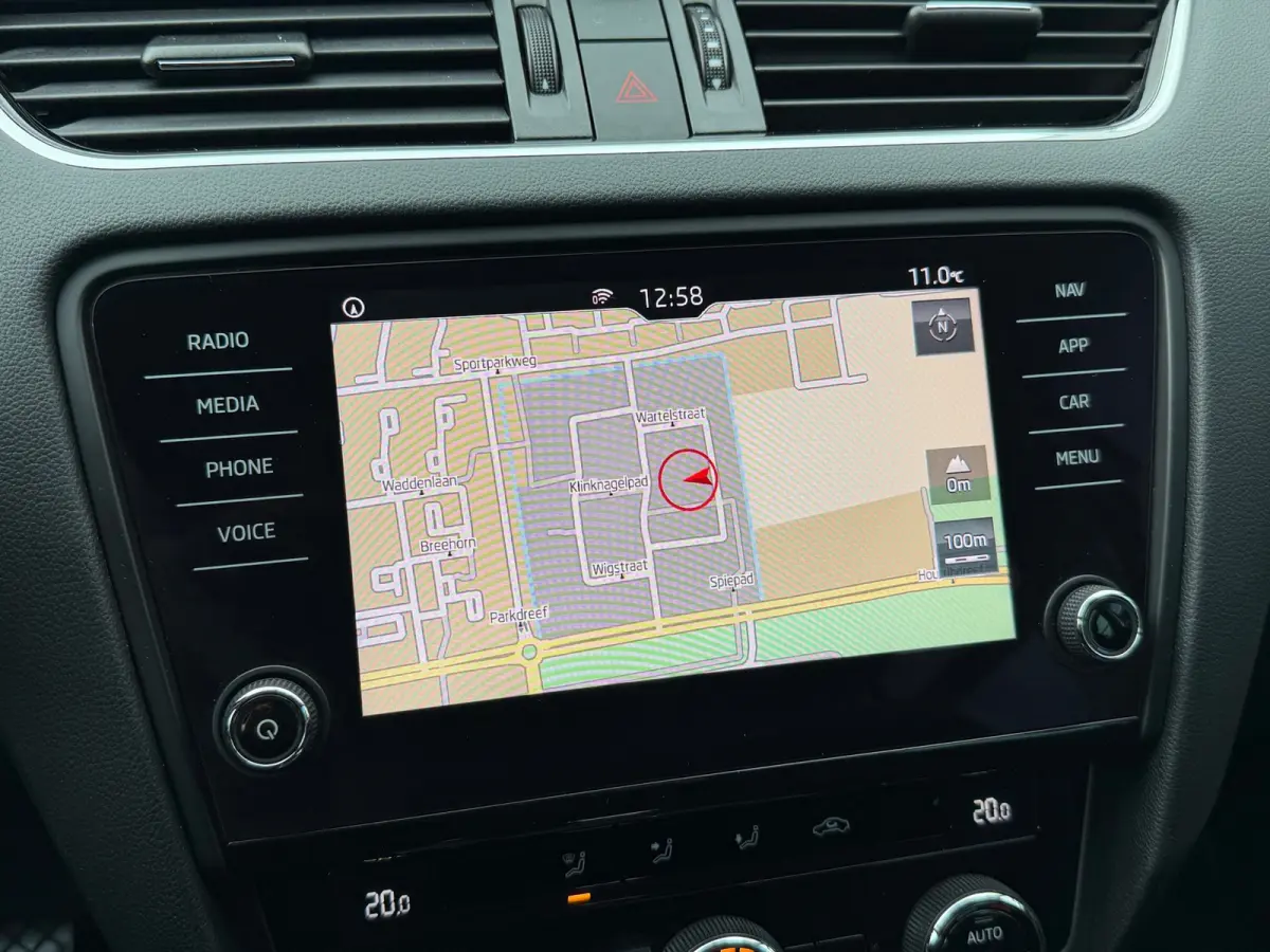1.0 TSI Greentech Ambition Business|2e Eigenaar|Trekhaak|Navi|AppleCarPlay|Climate|Cruise|PDC|LMV|Bleutooth|