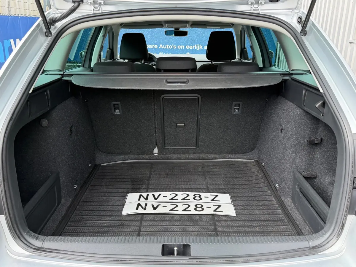 1.0 TSI Greentech Ambition Business|2e Eigenaar|Trekhaak|Navi|AppleCarPlay|Climate|Cruise|PDC|LMV|Bleutooth|