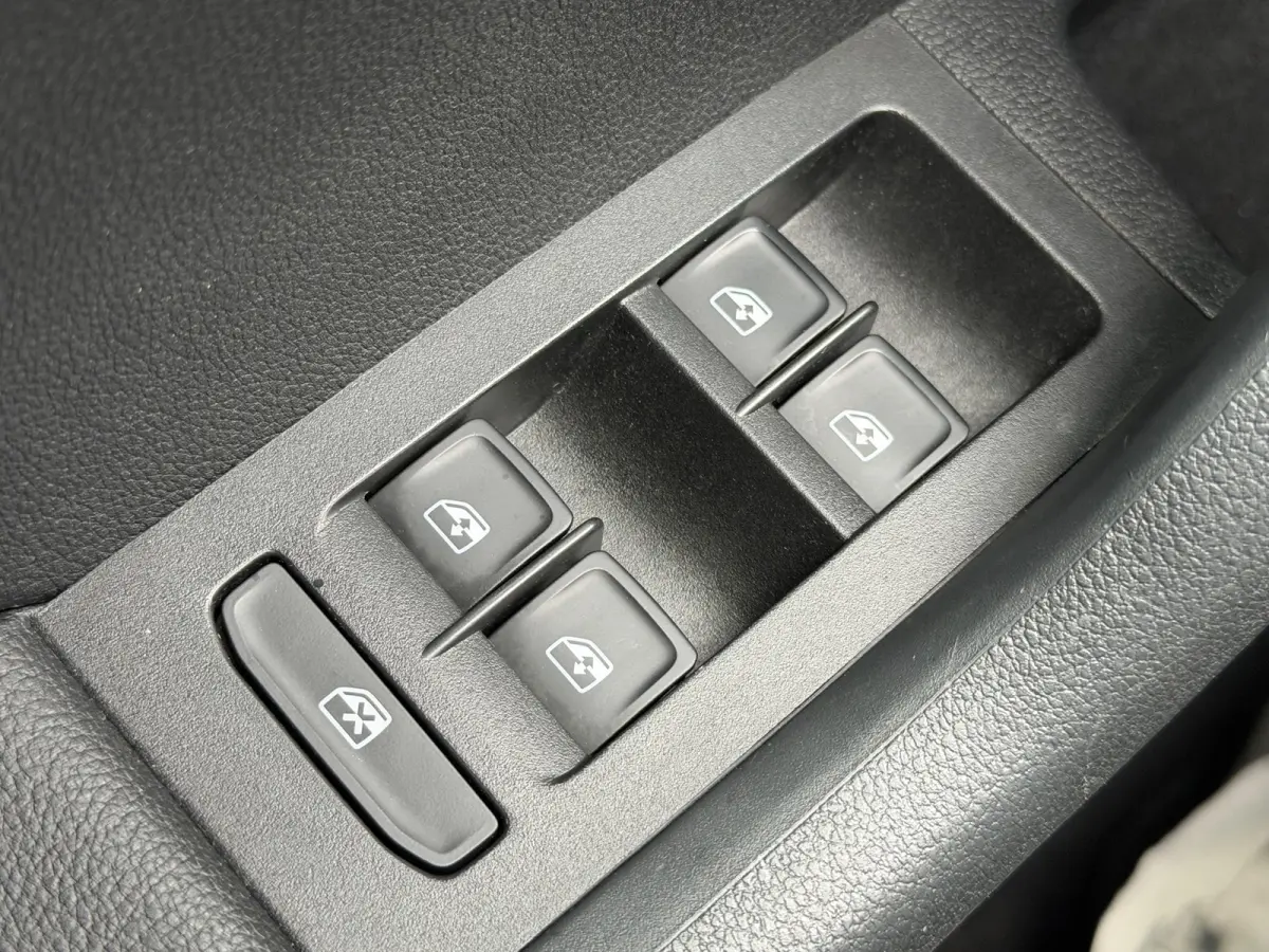 1.0 TSI Greentech Ambition Business|2e Eigenaar|Trekhaak|Navi|AppleCarPlay|Climate|Cruise|PDC|LMV|Bleutooth|