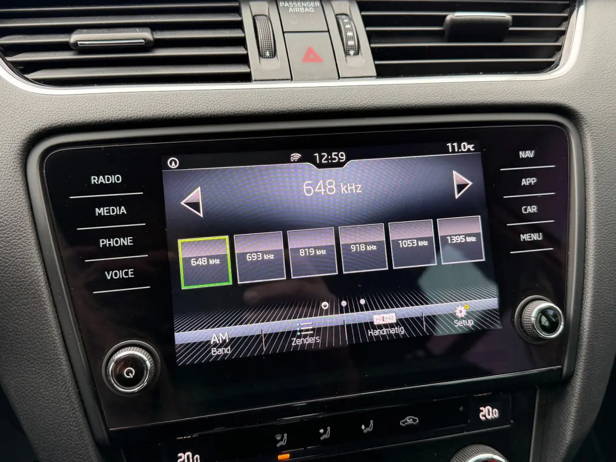 1.0 TSI Greentech Ambition Business|2e Eigenaar|Trekhaak|Navi|AppleCarPlay|Climate|Cruise|PDC|LMV|Bleutooth|