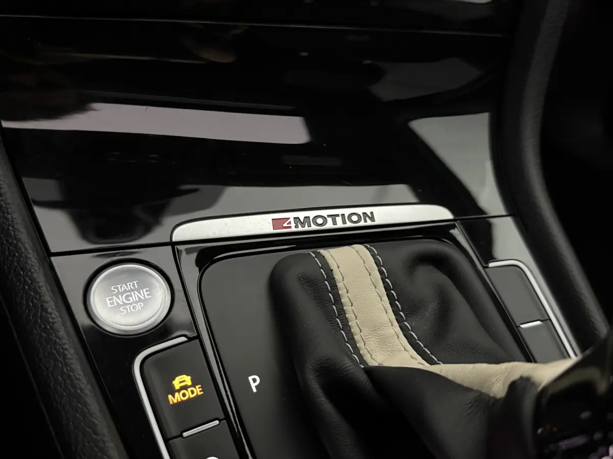 2.0 R TSI 4Motion 310PK | Pano | Virtual | Dynaudio | Camera | Carplay | Memory | Sfeer