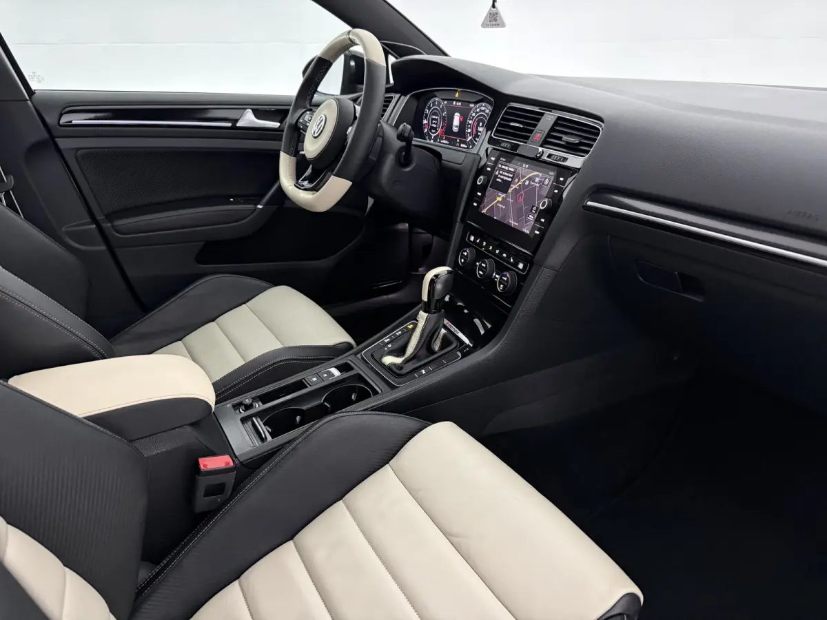 2.0 R TSI 4Motion 310PK | Pano | Virtual | Dynaudio | Camera | Carplay | Memory | Sfeer
