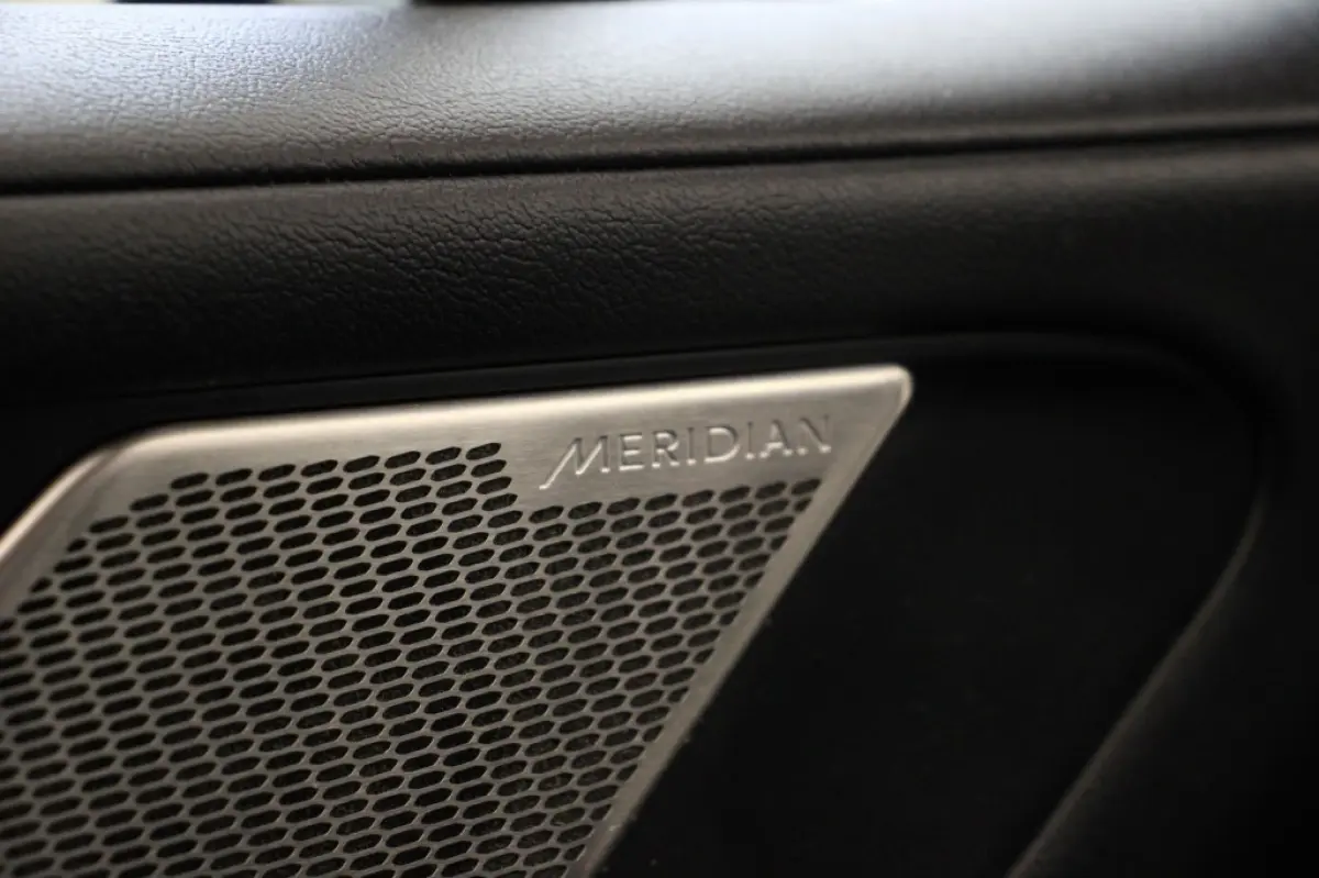 EV320 S Business Pack 90 kWh - Digitaal Cockpit, Carplay, Camera, Stoelverw. SOH 100%