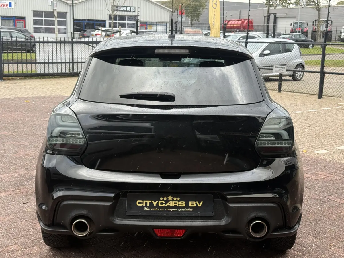 1.4 Sport Boosterjet 140 pk full options apple carplay climate ctr camera cruise ctr xenon spoiler pakket lmv 17 inch keyless entry