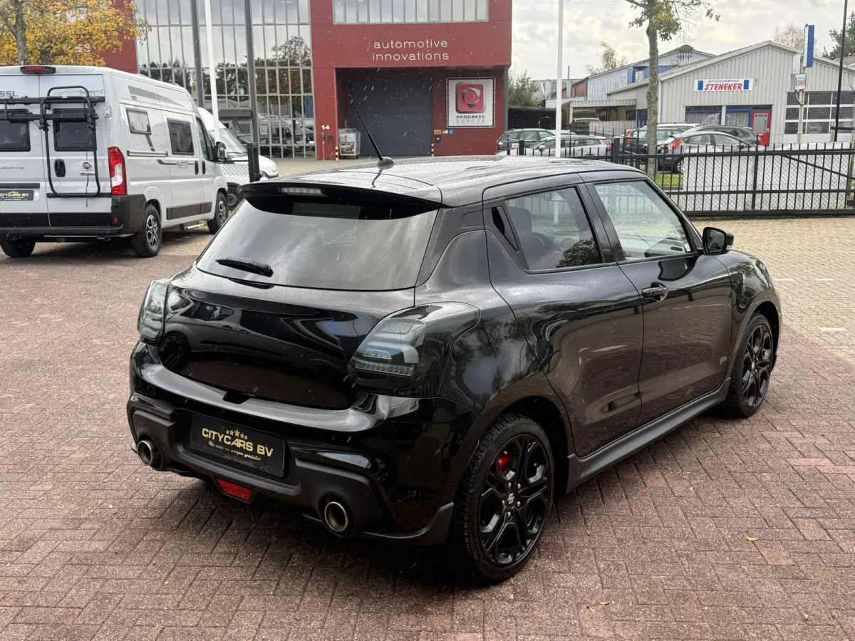 1.4 Sport Boosterjet 140 pk full options apple carplay climate ctr camera cruise ctr xenon spoiler pakket lmv 17 inch keyless entry