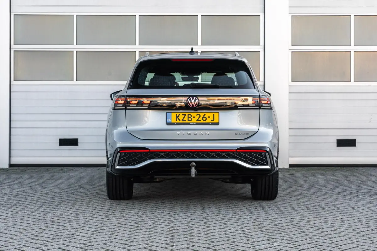 1.5 eHybrid 272pk R-Line | SoH 100% | Trekhaak | 360 Camera | Parkeersensoren