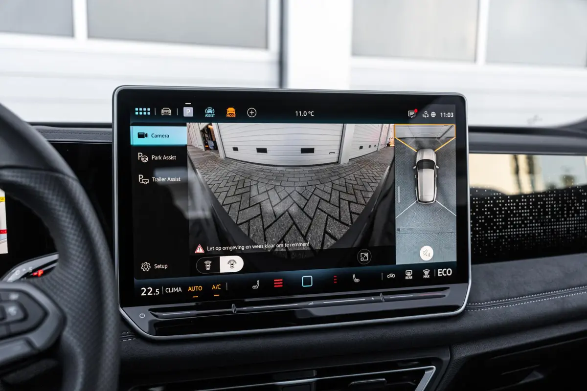 1.5 eHybrid 272pk R-Line | SoH 100% | Trekhaak | 360 Camera | Parkeersensoren
