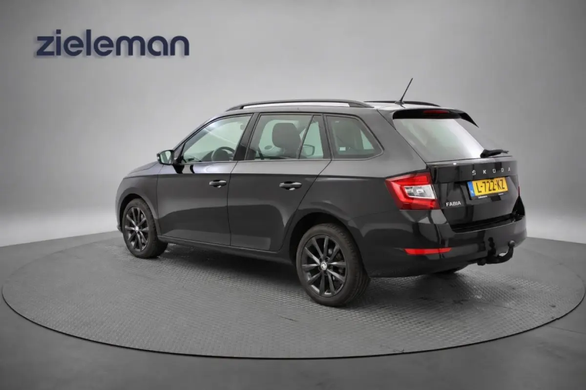 1.0 TSI Business Edition Automaat - Carplay, Camera, Adapt. Cruise, Stoelverw. Trekhaak
