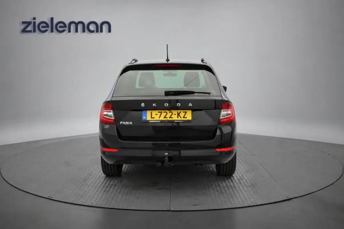 1.0 TSI Business Edition Automaat - Carplay, Camera, Adapt. Cruise, Stoelverw. Trekhaak