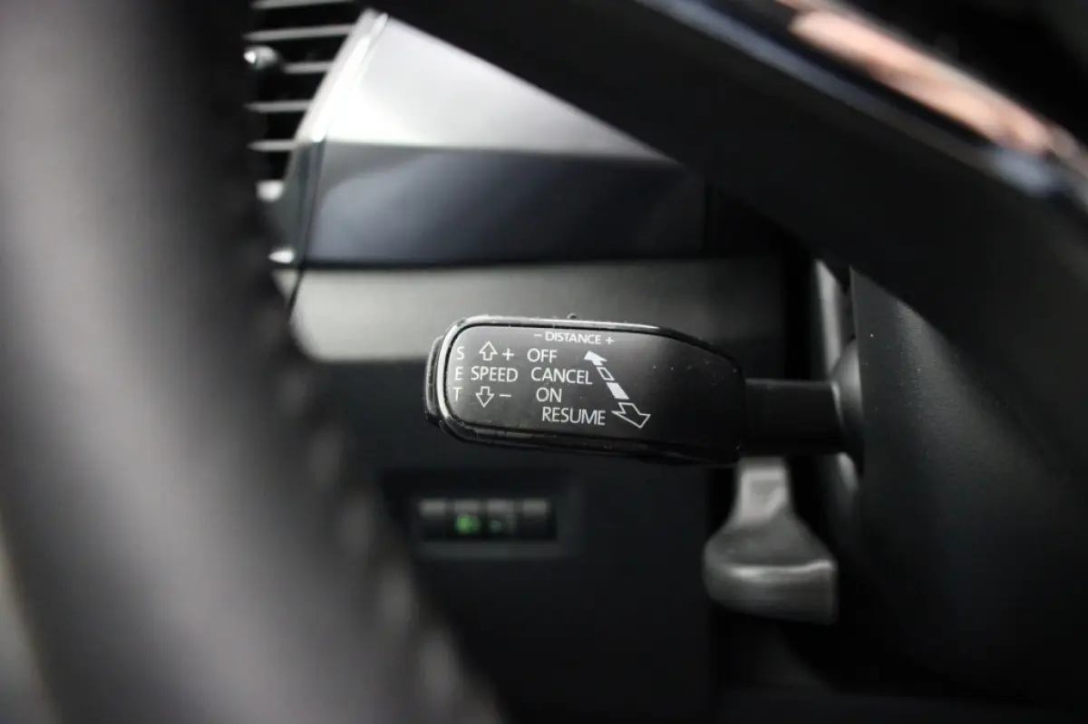 1.0 TSI Business Edition Automaat - Carplay, Camera, Adapt. Cruise, Stoelverw. Trekhaak
