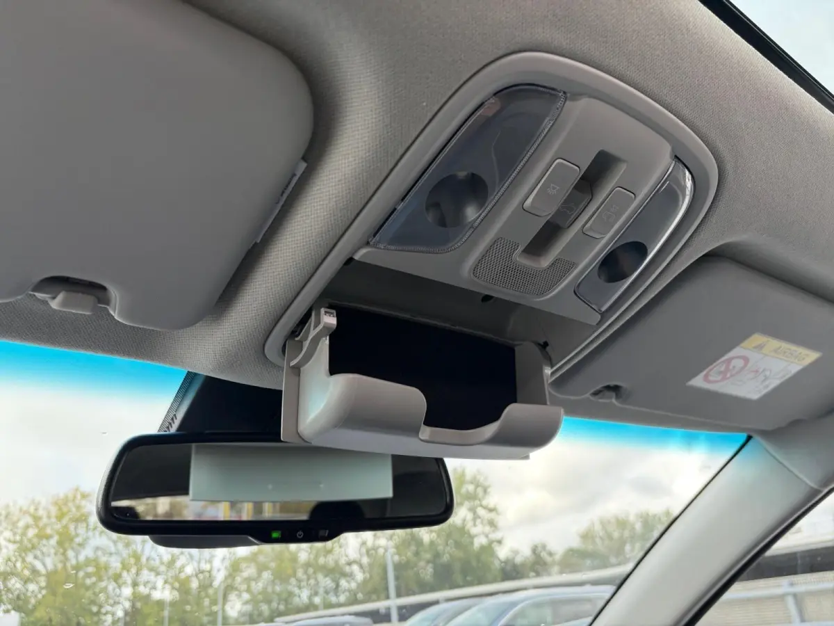 DynamicPlusLine 64 kWh | *1E EIGENAAR | FABRIEKSGARANTIE | SCHUIF- KANTELDAK | APPLE CARPLAY/ ANDROID AUTO | NAVI | CAMERA | STUUR/ STOELVERWARMING | STOF/ LEDER | ETC…