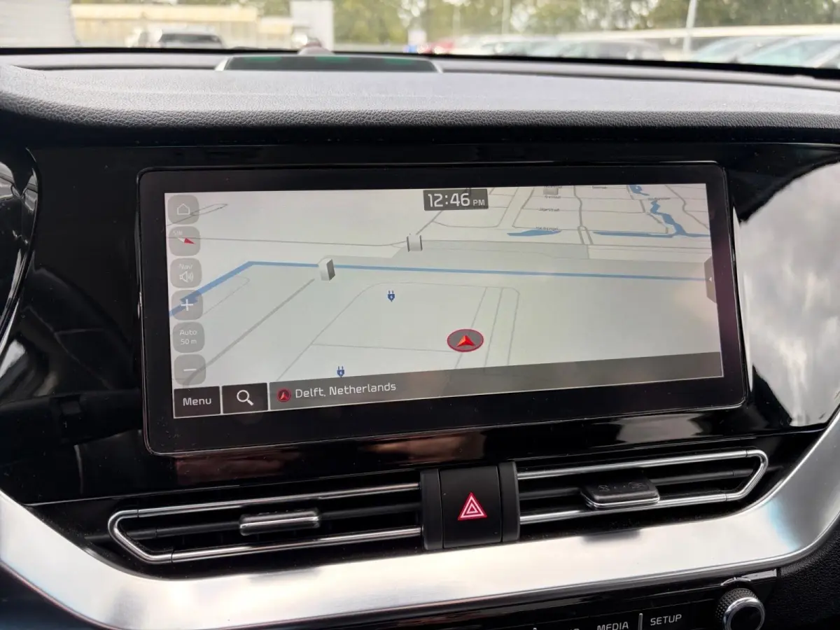 DynamicPlusLine 64 kWh | *1E EIGENAAR | FABRIEKSGARANTIE | SCHUIF- KANTELDAK | APPLE CARPLAY/ ANDROID AUTO | NAVI | CAMERA | STUUR/ STOELVERWARMING | STOF/ LEDER | ETC…